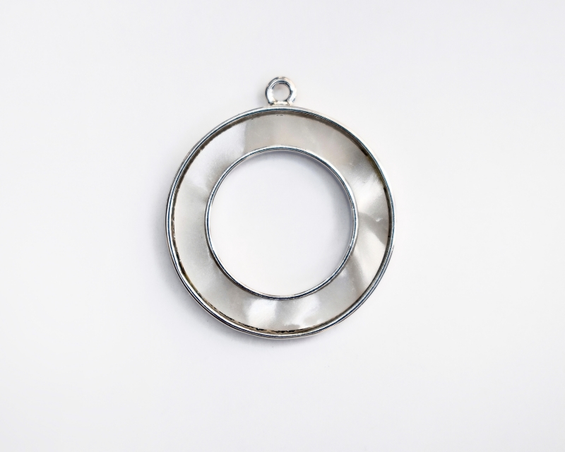Подвеска кольцо с перламутром цвет серебро размер 23*20мм Серебро